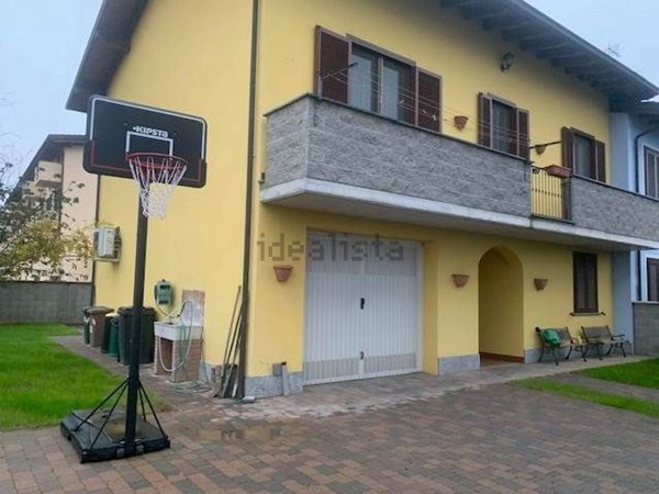 casa indipendente in vendita a Gambolò