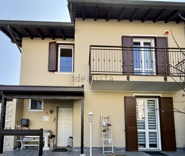 casa indipendente in vendita a Gambolò