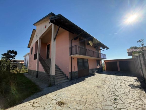 casa indipendente in vendita a Gambolò