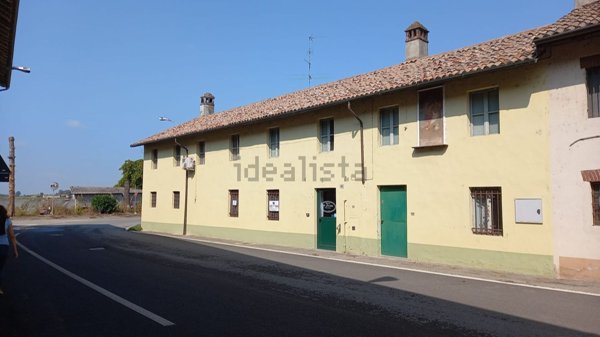 casa indipendente in vendita a Gambolò