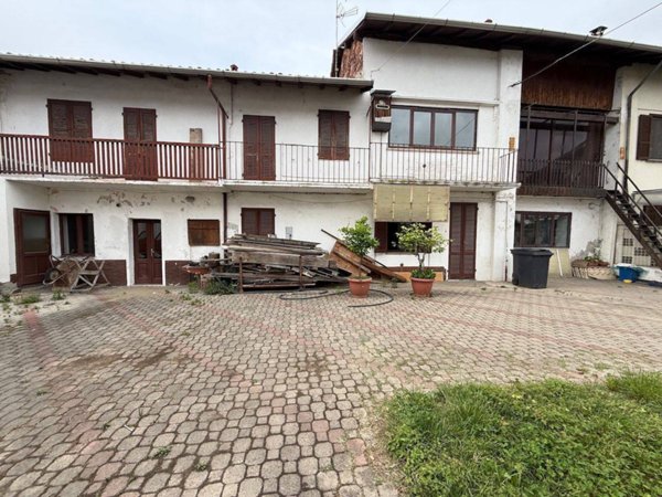 casa indipendente in vendita a Gambolò