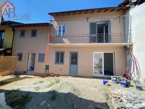 casa indipendente in vendita a Gambolò