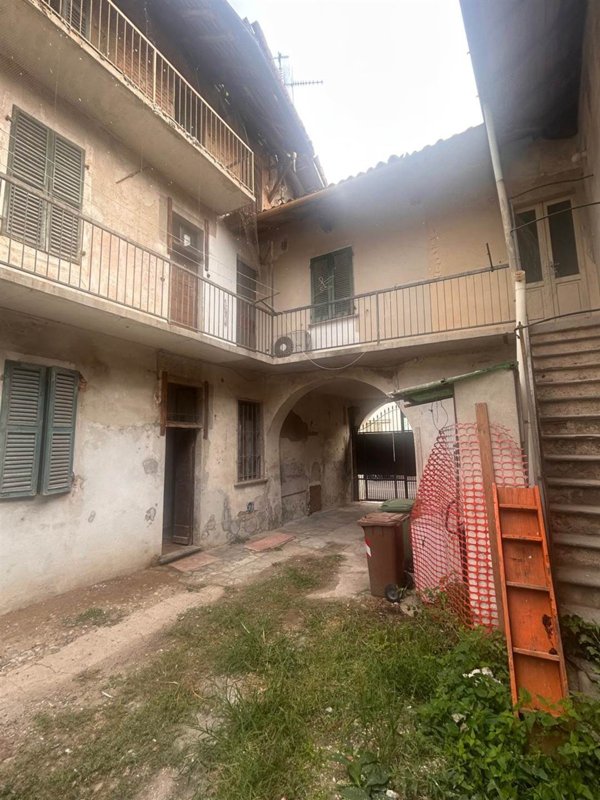 casa indipendente in vendita a Gambolò