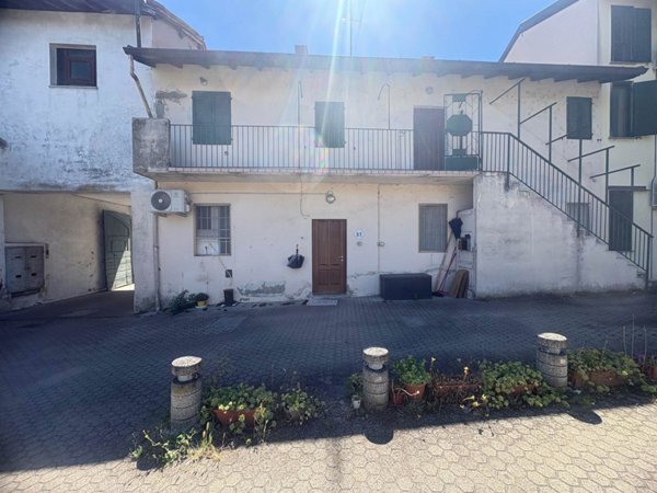 appartamento in vendita a Gambolò