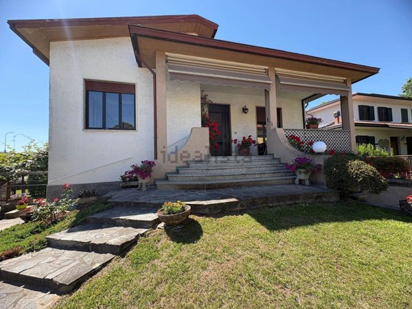 casa indipendente in vendita a Gambolò in zona Remondò