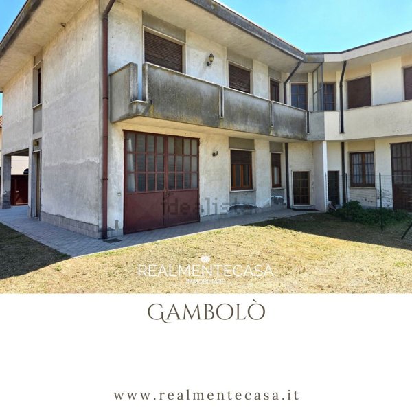 casa indipendente in vendita a Gambolò in zona Stradella