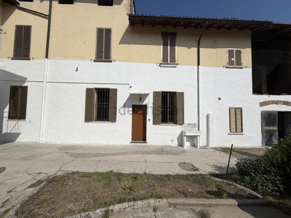 casa indipendente in vendita a Gambolò