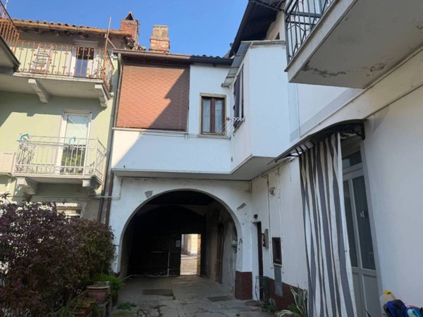 casa indipendente in vendita a Gambolò
