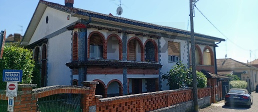 casa indipendente in vendita a Gambolò