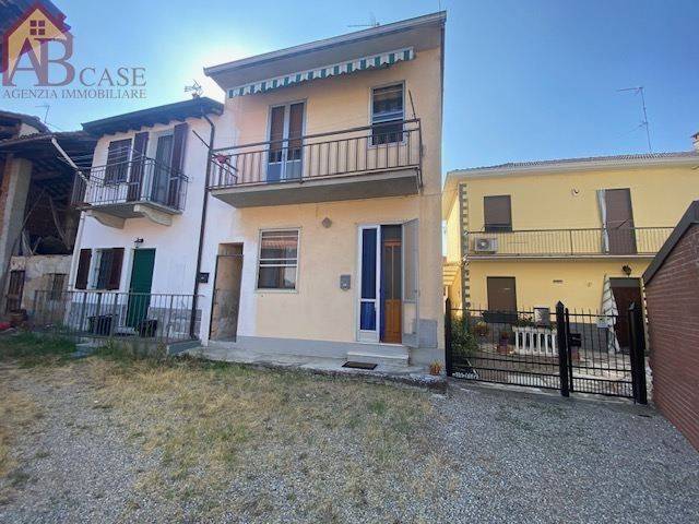 casa indipendente in vendita a Gambolò