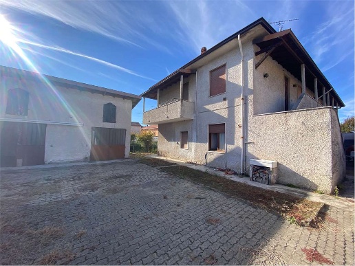 casa indipendente in vendita a Gambolò