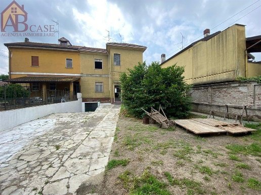 casa indipendente in vendita a Gambolò