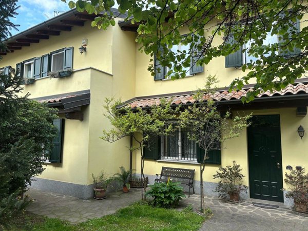 casa indipendente in vendita a Gambolò