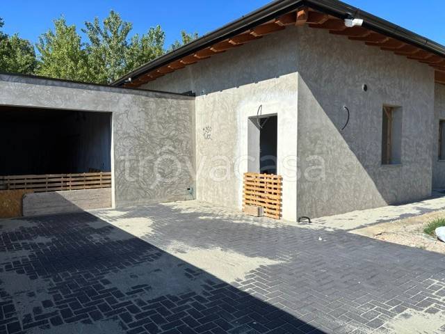 casa indipendente in vendita a Gambolò