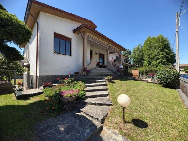 casa indipendente in vendita a Gambolò in zona Remondò