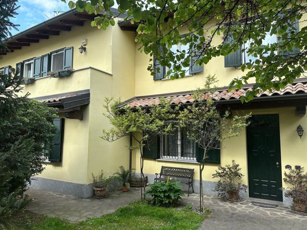 casa indipendente in vendita a Gambolò