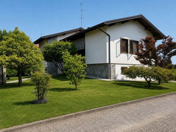 casa indipendente in vendita a Gambolò