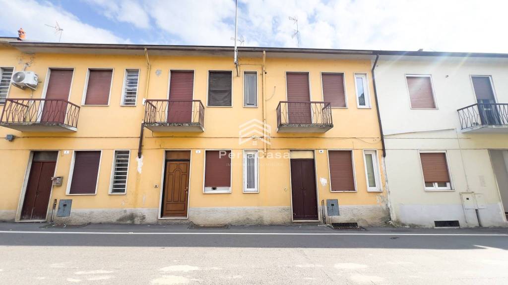 casa indipendente in vendita a Gambolò