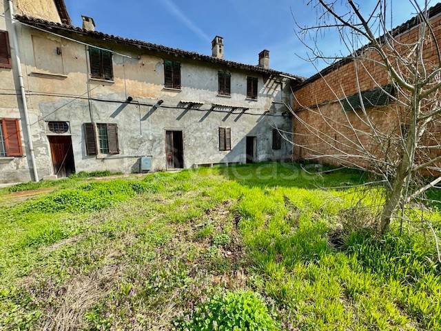 casa indipendente in vendita a Garlasco in zona San Biagio