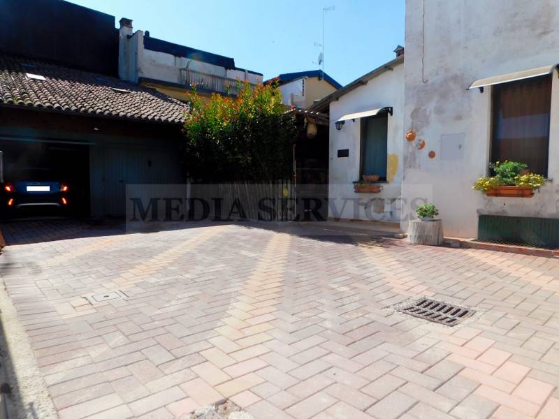 casa indipendente in vendita a Garlasco