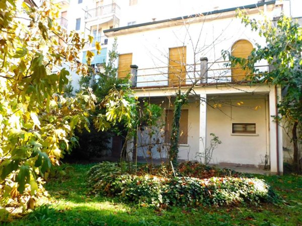 casa indipendente in vendita a Garlasco