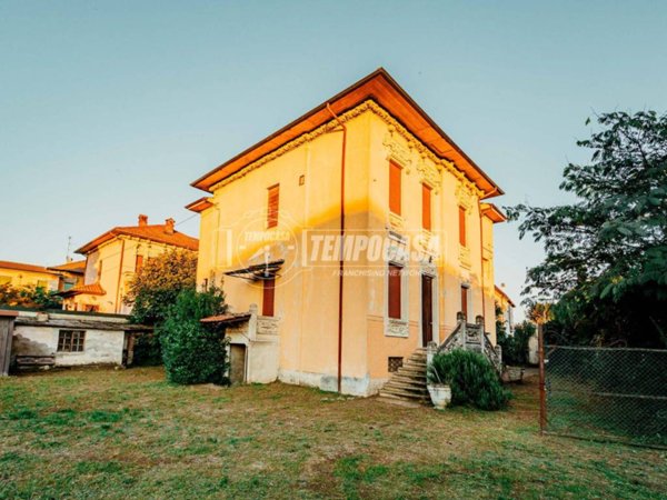 casa indipendente in vendita a Garlasco in zona Bozzola