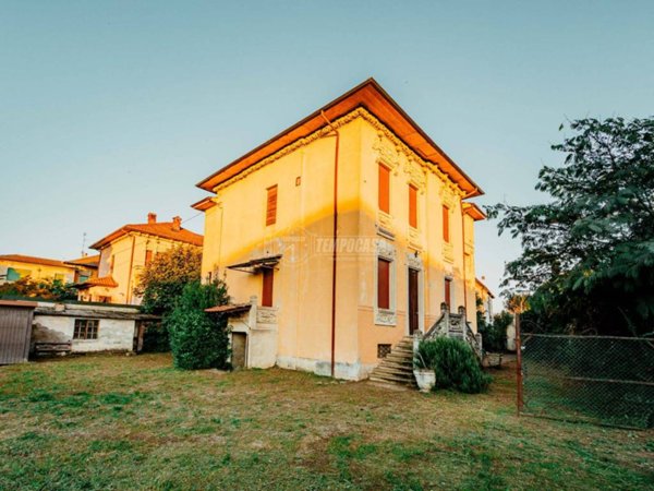 casa indipendente in vendita a Garlasco in zona Bozzola