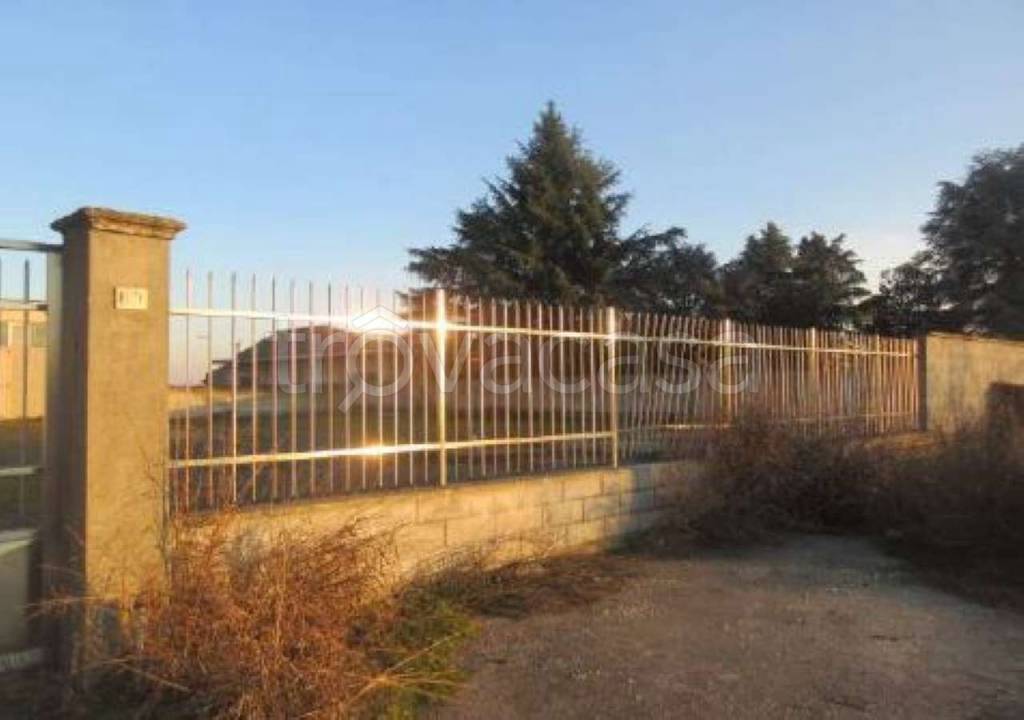 negozio in vendita a Garlasco