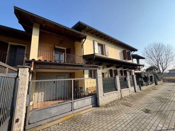 casa indipendente in vendita a Garlasco