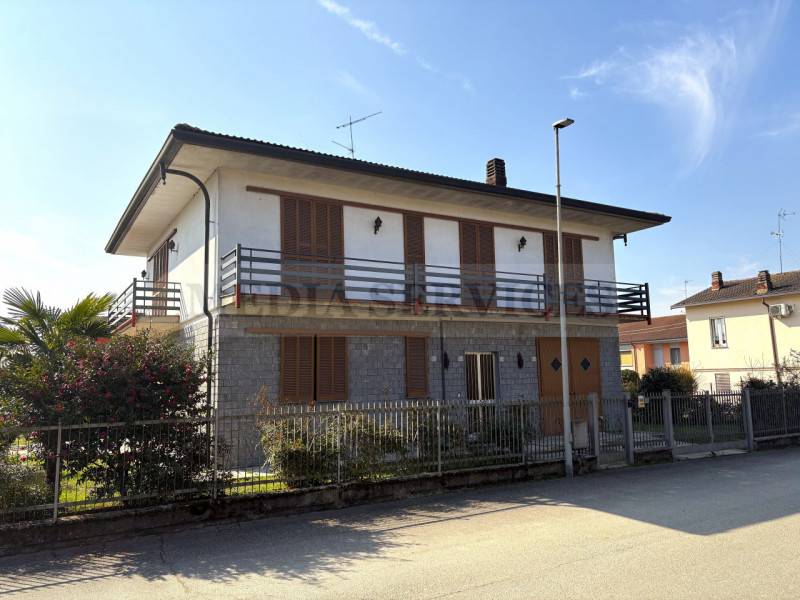 casa indipendente in vendita a Garlasco