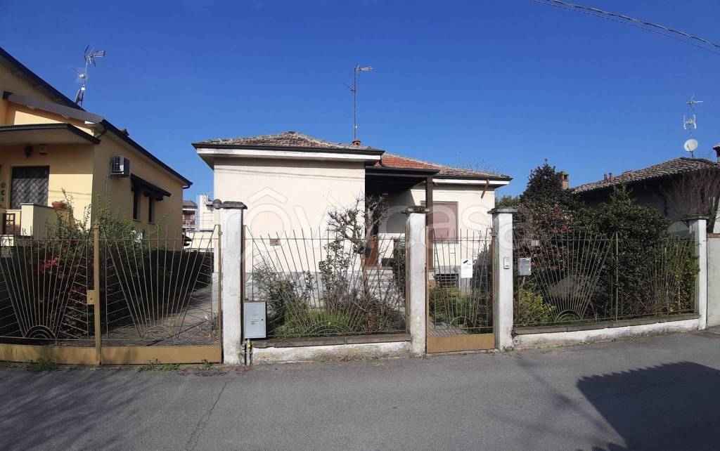 casa indipendente in vendita a Garlasco
