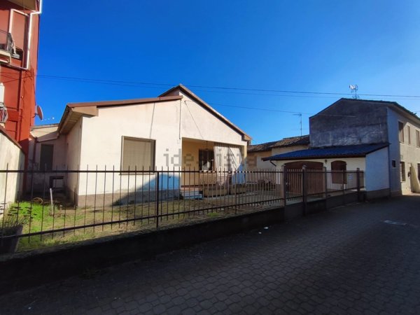 casa indipendente in vendita a Garlasco