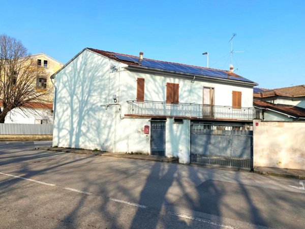 casa indipendente in vendita a Garlasco
