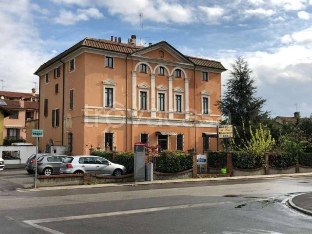 negozio in vendita a Garlasco