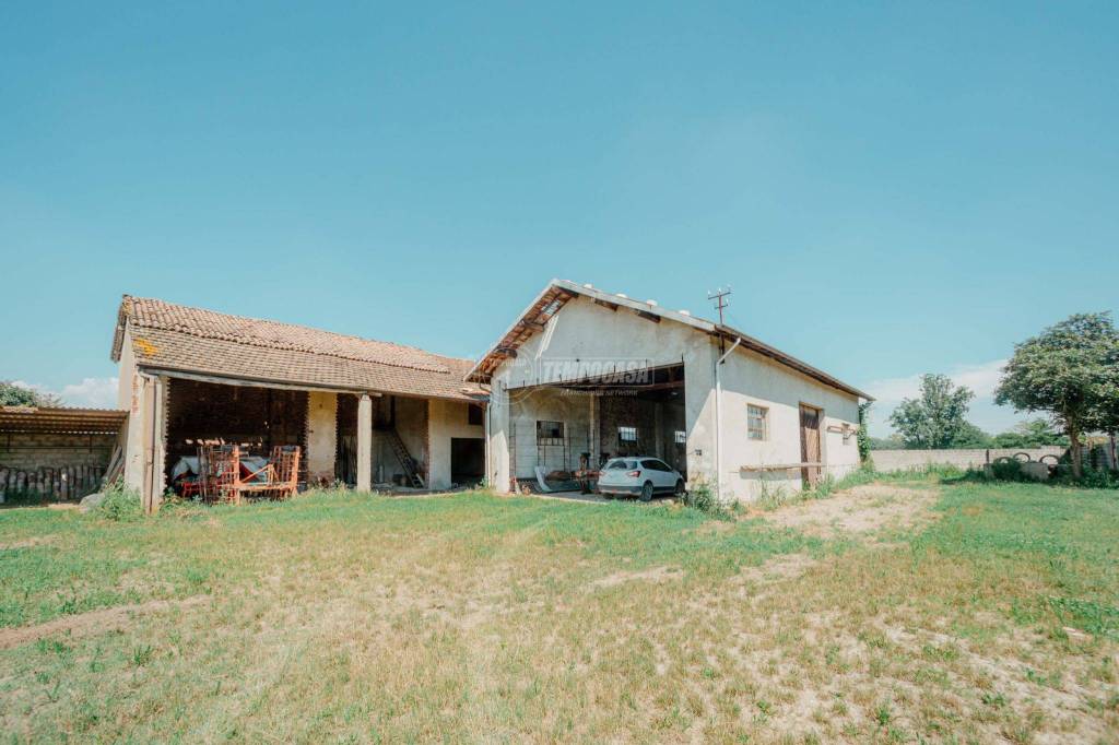 casa indipendente in vendita a Garlasco