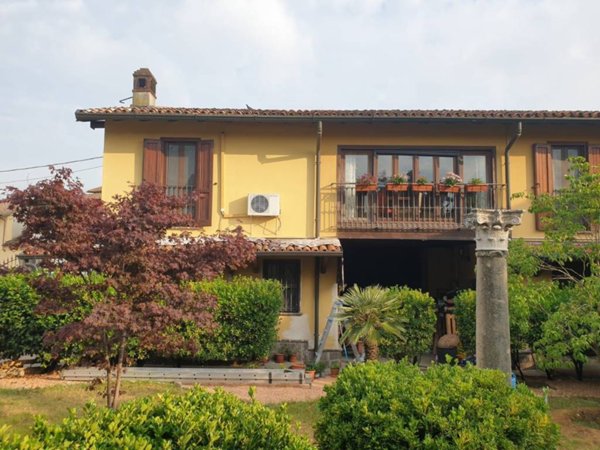 casa indipendente in vendita a Garlasco in zona San Biagio