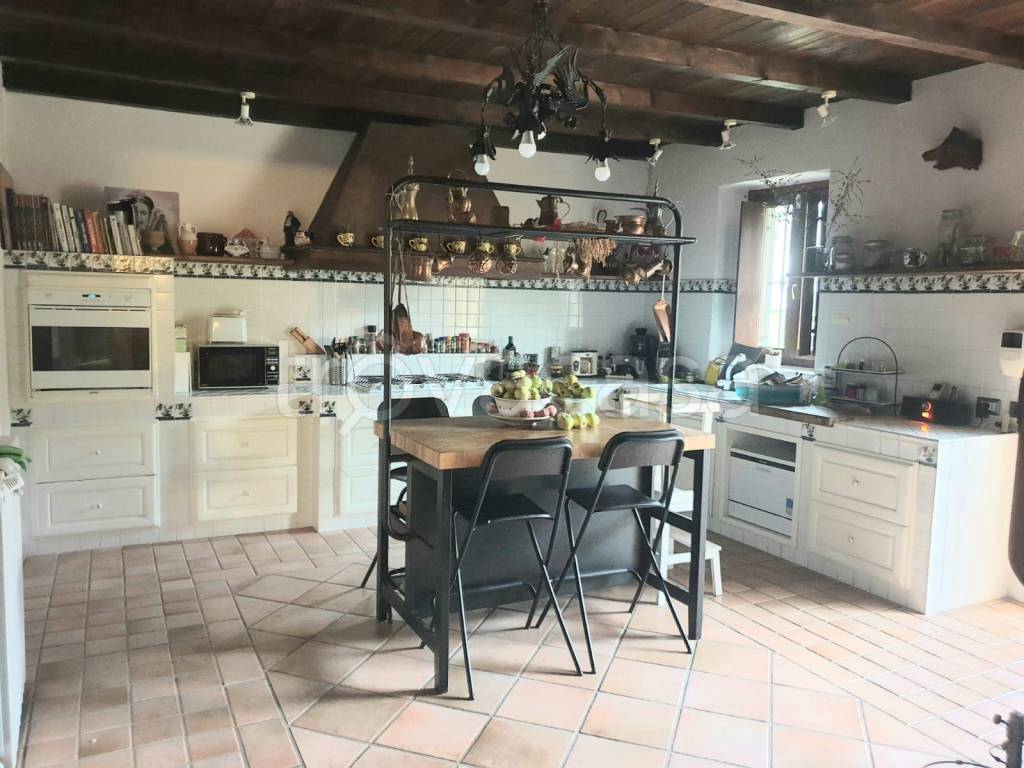 casa indipendente in vendita a Garlasco in zona San Biagio
