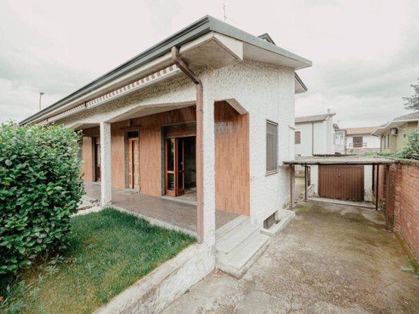 casa indipendente in vendita a Garlasco