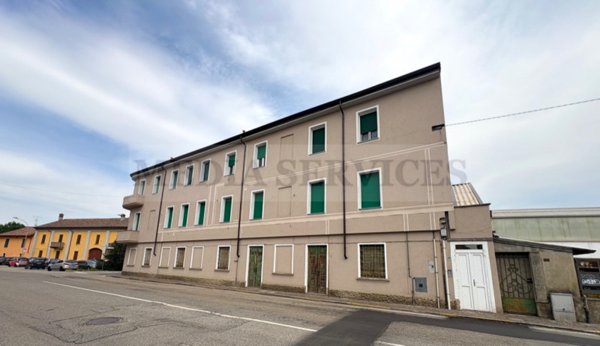 appartamento in vendita a Garlasco in zona Bozzola