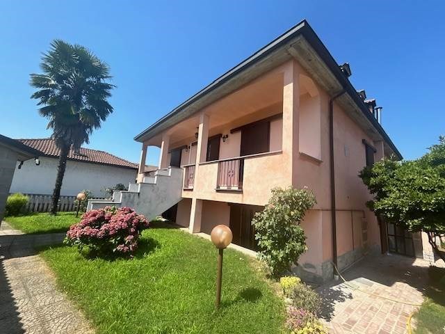 casa indipendente in vendita a Garlasco in zona San Biagio
