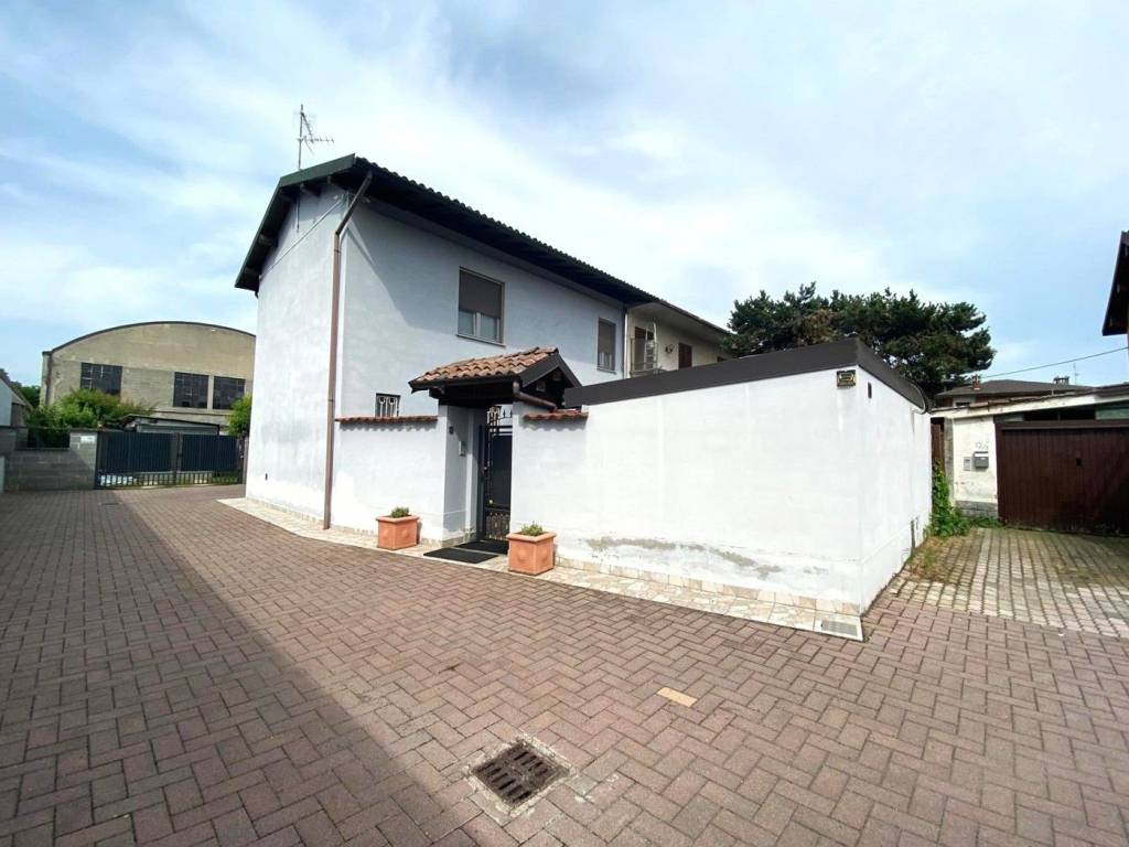 casa indipendente in vendita a Garlasco