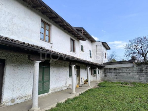casa indipendente in vendita a Garlasco in zona San Biagio