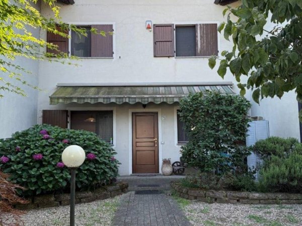 casa indipendente in vendita a Garlasco
