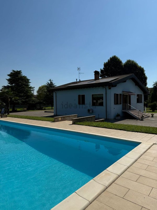 casa indipendente in vendita a Garlasco