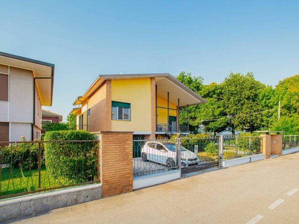 casa indipendente in vendita a Garlasco