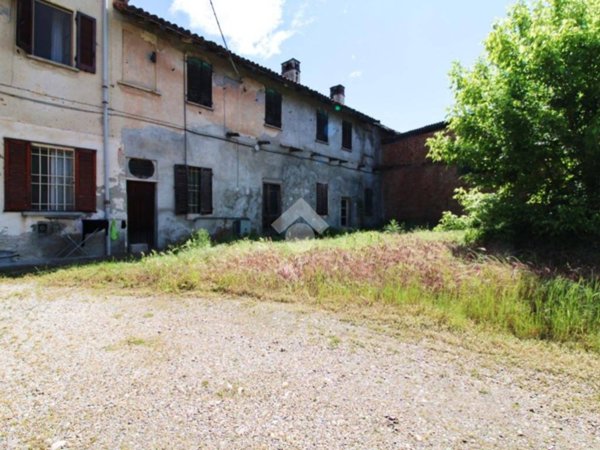 casa indipendente in vendita a Garlasco in zona San Biagio