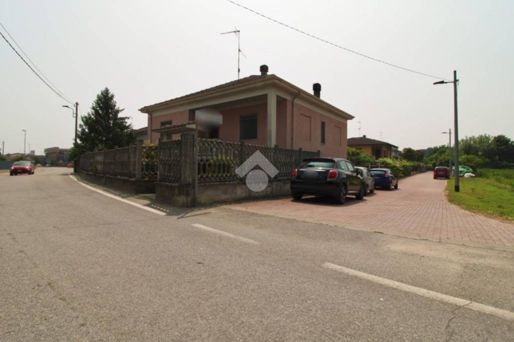 casa indipendente in vendita a Garlasco