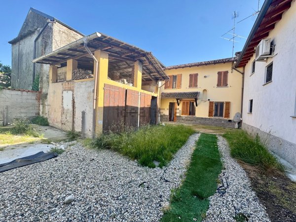 casa indipendente in vendita a Garlasco