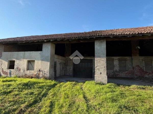 casale in vendita a Garlasco in zona San Biagio