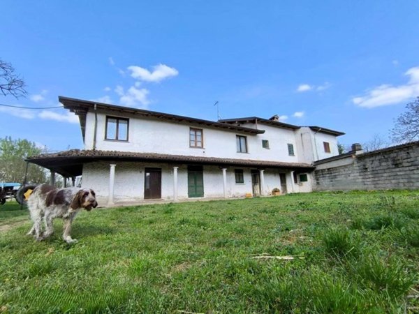 casa indipendente in vendita a Garlasco in zona San Biagio